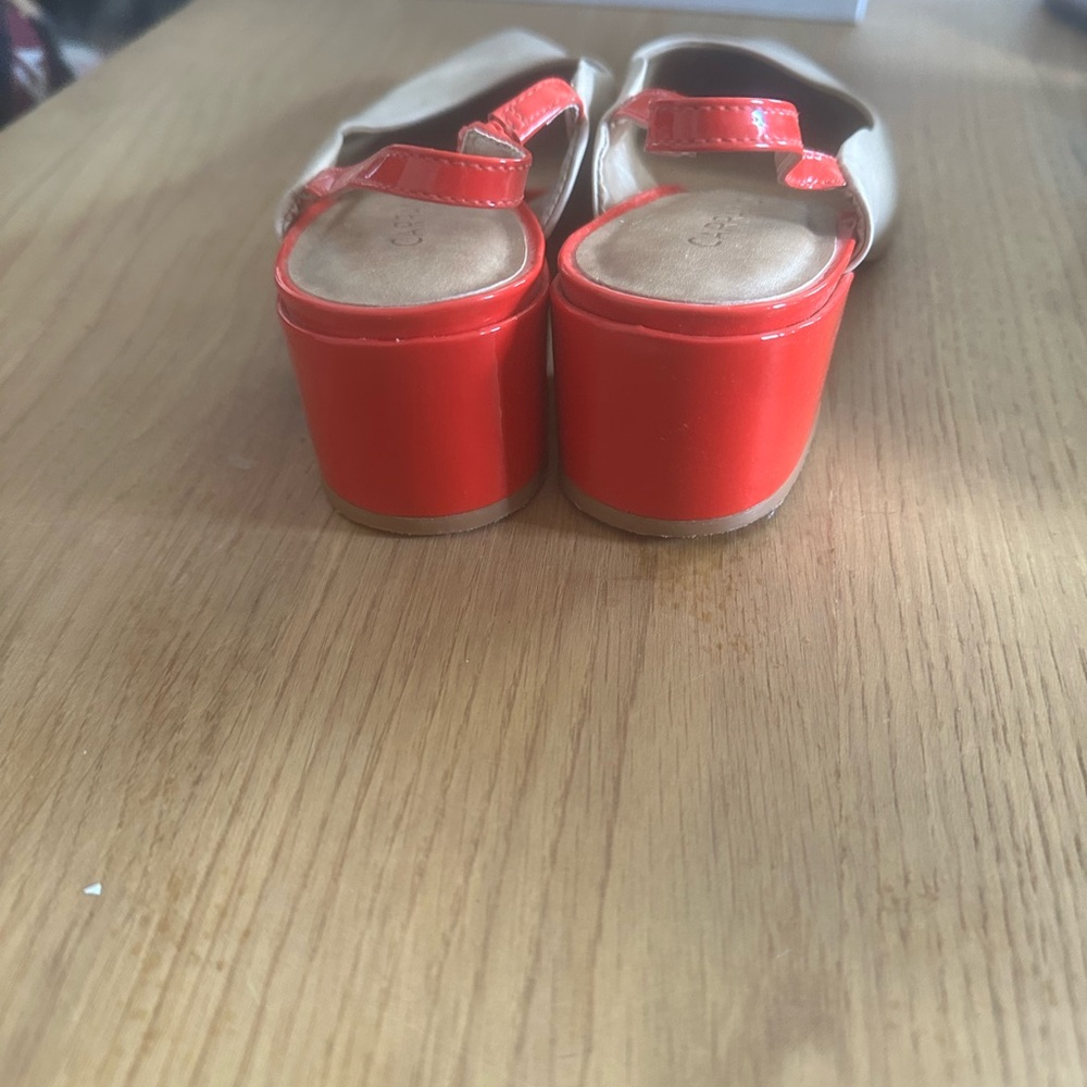 Carrano Pointed Toe Sling Back Heels - image 4